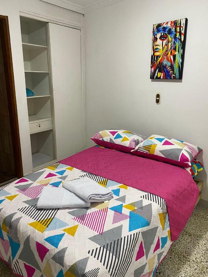 Hostel Kumho Alojamiento Medellin Ngoại thất bức ảnh