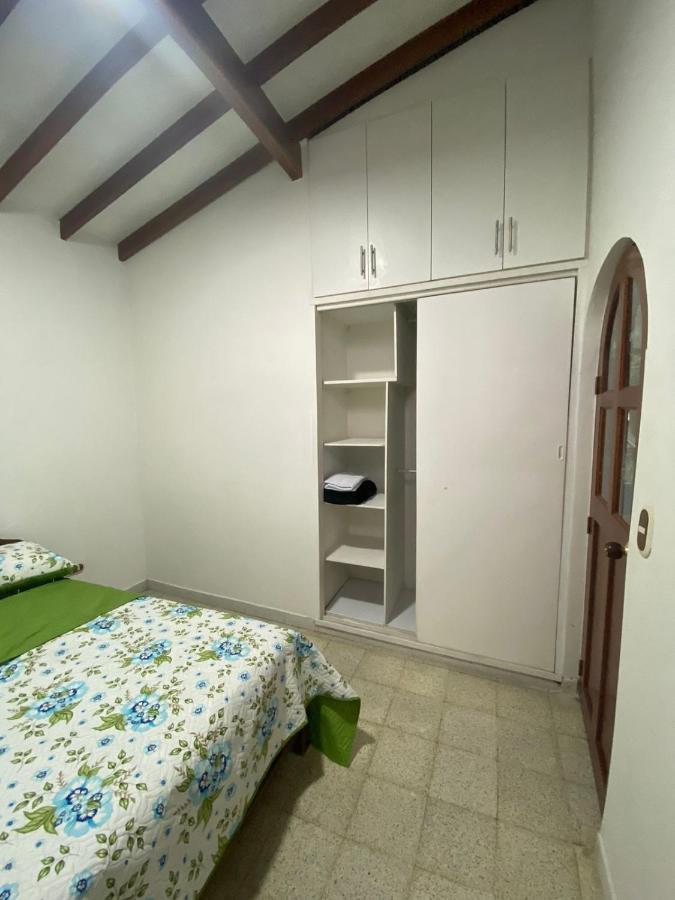 Hostel Kumho Alojamiento Medellin Ngoại thất bức ảnh